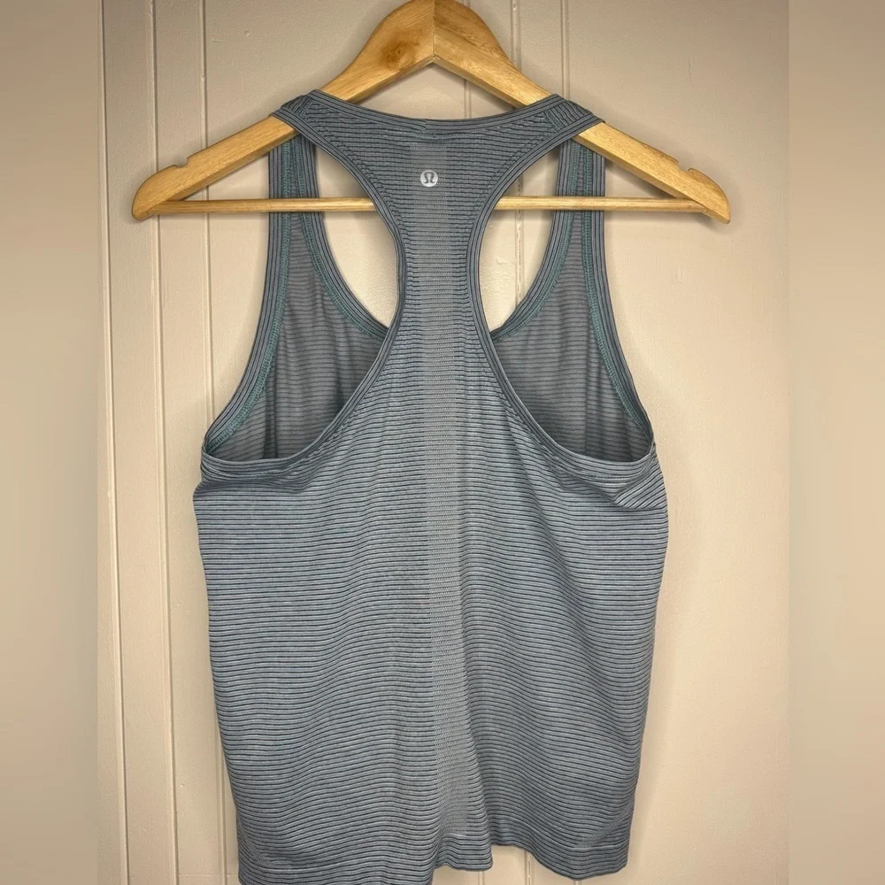 Lululemon Swiftly Tech 2.0 race length in blue/black/gray stripes